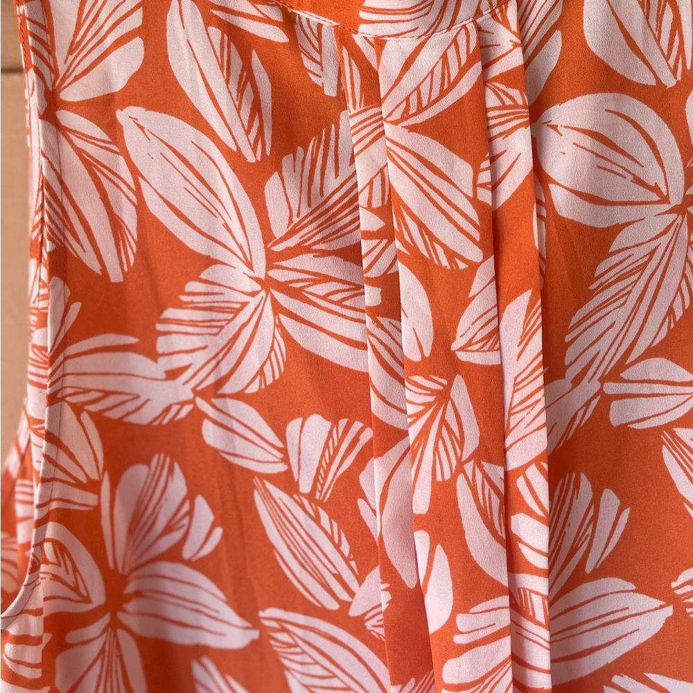 41 Hawthorn White and Orange Sleeveless Blouse with Notched Collar - Picture 10 of 11